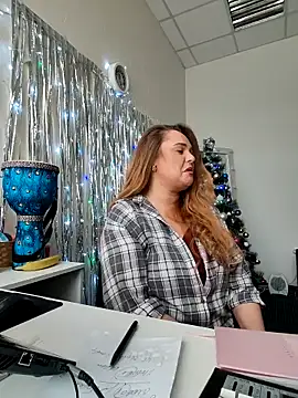 Juicy PeachLux online show from 01/18/26, 07:34