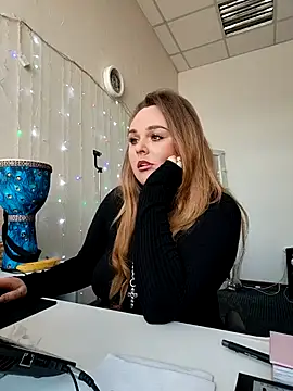 Juicy PeachLux online show from 02/07/26, 08:40