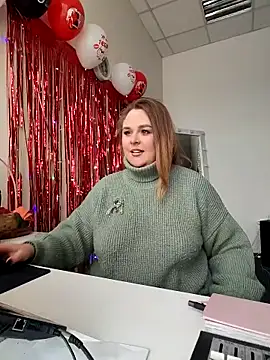 Juicy PeachLux online show from 02/25/26, 05:50