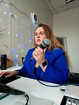 Juicy PeachLux online show from 04/25/26, 07:55
