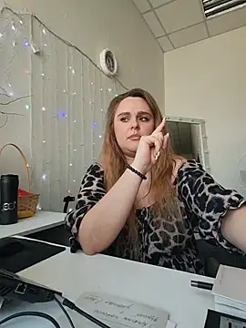 Juicy PeachLux online show from 05/16/26, 10:36