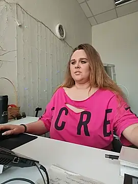 Juicy PeachLux online show from 05/23/26, 07:56