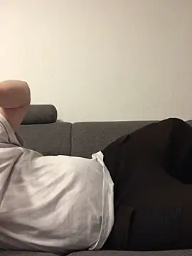 Derbaer1990 online show from 11/09/25, 01:31