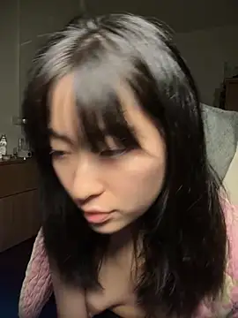 Snapshot of 214Jun chatting on 11/19/25, 03:45 214Jun online show from 11/19/25, 03:45