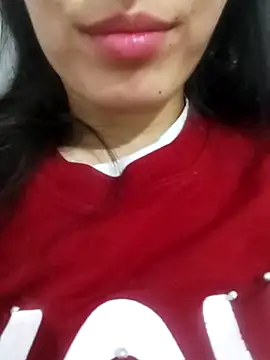 saraaxx1 online show from 03/11/25, 11:15