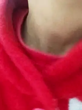 saraaxx1 online show from 11/15/25, 10:12