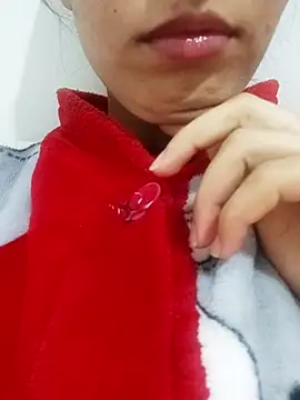 saraaxx1 online show from 11/23/25, 10:48