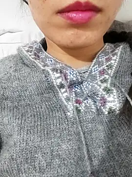 saraaxx1 online show from 03/12/26, 02:45