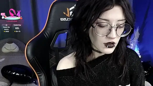 Setsunai  online show from 03/18/25, 08:26