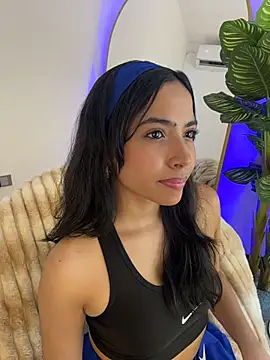  Emily Thompson  online show from 03/17/26, 02:05