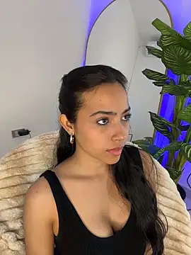  Emily Thompson  online show from 06/19/26, 02:05