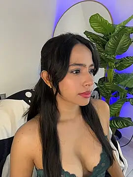  Emily Thompson  online show from 07/16/26, 02:28