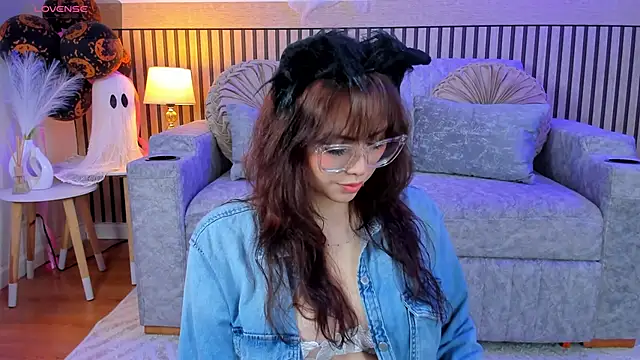 aleska winter online show from 10/19/25, 11:22