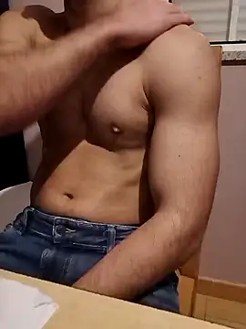 Snapshot of LucianDraven chatting on 03/05/25, 11:49 LucianDraven online show from 03/05/25, 11:49