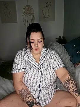 Saucy-Serenity online show from 05/06/26, 10:37