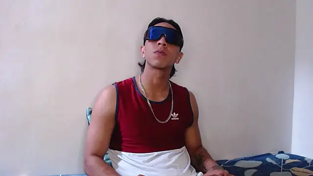 Monkey uchiha777 online show from 03/28/26, 05:23