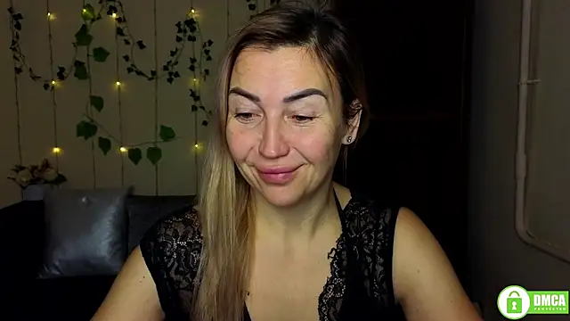 Kiss julli88I online show from 01/14/26, 06:24