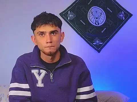 samevansx  online show from 11/18/25, 07:18