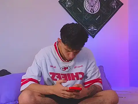 samevansx  online show from 11/27/25, 12:51