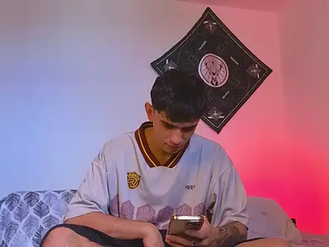 samevansx  online show from 01/07/26, 03:58