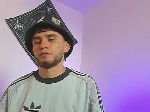 samevansx  online show from 04/01/26, 06:16