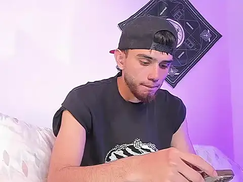 samevansx  online show from 04/08/26, 07:25