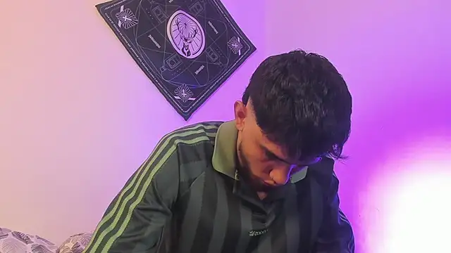 samevansx  online show from 04/16/26, 09:04