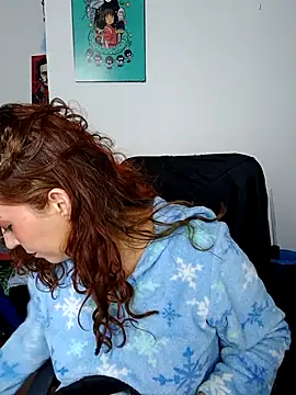 Luz delunaa online show from 04/18/26, 05:28