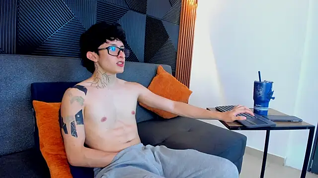 troy rouge online show from 03/14/25, 01:27