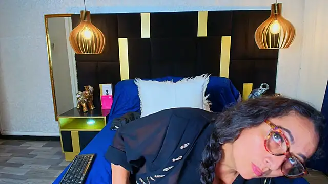 AlessandraLeroy online show from 09/13/25, 03:23