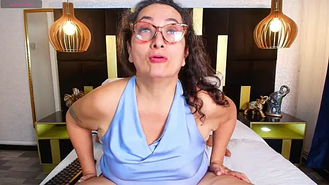 AlessandraLeroy online show from 11/22/25, 02:38