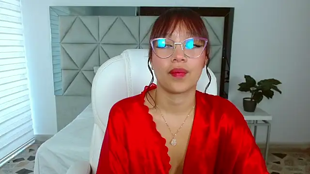 Snapshot of sharon_rosse__ chatting on 03/11/25, 12:28 sharon rosse online show from 03/11/25, 12:28