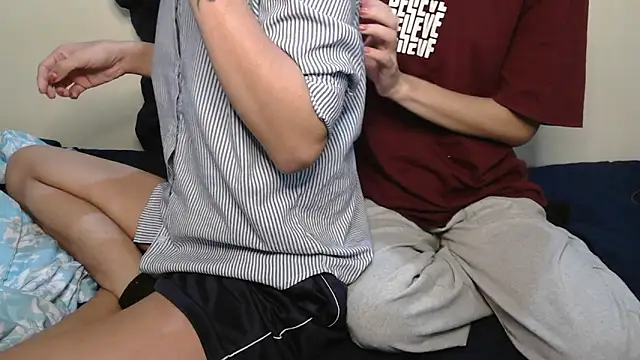 Snapshot of NaughtyThrouple007 chatting on 11/16/25, 07:03 NaughtyThrouple007 online show from 11/16/25, 07:03