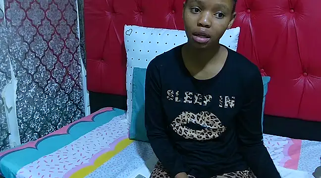 BondiBitch online show from 03/18/25, 02:47