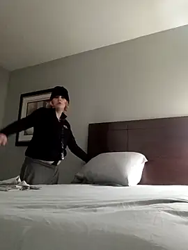 KITTYBOOBOOFUXX online show from 12/03/25, 03:47