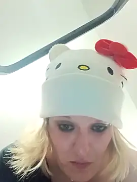 KITTYBOOBOOFUXX online show from 02/15/26, 06:54