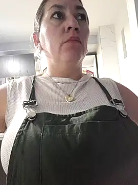 Luna-nevada online show from 10/07/25, 10:40