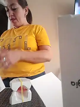 Luna-nevada online show from 10/20/25, 06:52