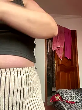 Luna-nevada online show from 11/25/25, 03:23