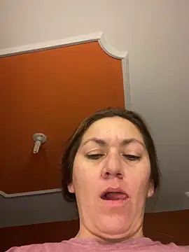 Luna-nevada online show from 02/10/26, 05:33