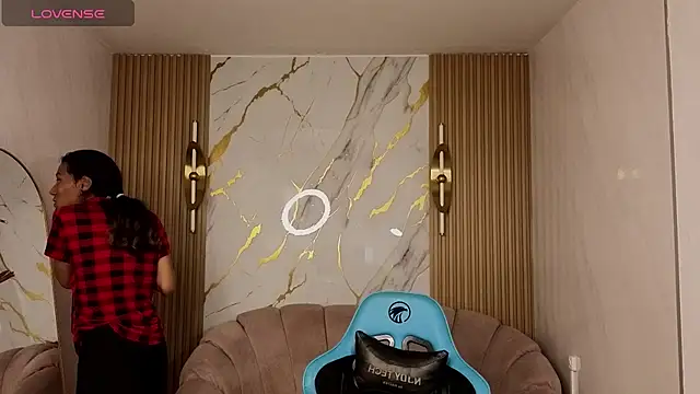 Snapshot of _wendy_b chatting on 11/07/25, 03:06 wendy b online show from 11/07/25, 03:06