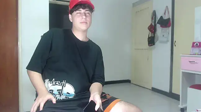 Snapshot of CrissConor chatting on 03/07/25, 01:09 CrissConor online show from 03/07/25, 01:09