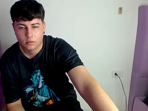 Snapshot of CrissConor chatting on 05/22/26, 04:23 CrissConor online show from 05/22/26, 04:23