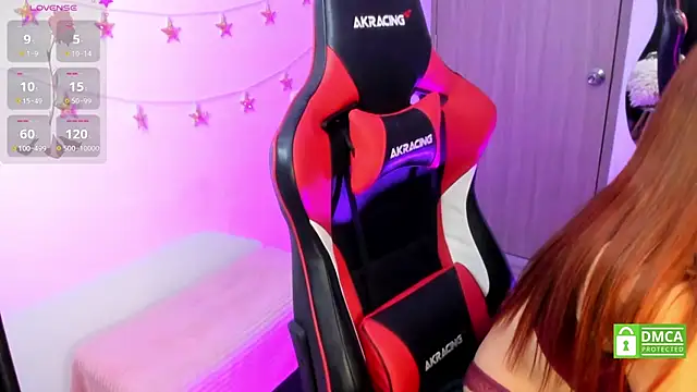 Snapshot of LindaSilverstone chatting on 10/10/25, 11:48 LindaSilverstone online show from 10/10/25, 11:48