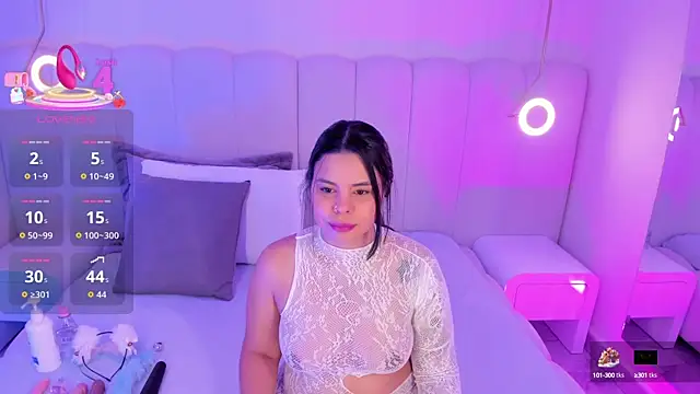 Snapshot of riri_candy chatting on 10/16/25, 04:02 riri candy online show from 10/16/25, 04:02