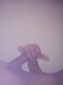 Snapshot of Andriofilit chatting on 01/17/26, 11:08 Andriofilit online show from 01/17/26, 11:08