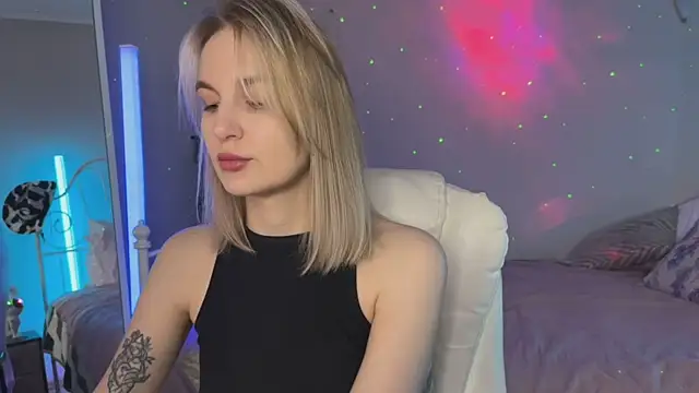Snapshot of _Vikky_Moon_ chatting on 06/05/26, 12:50 Vikky Moon online show from 06/05/26, 12:50