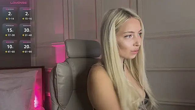 OhMyEmma online show from 03/10/25, 01:12