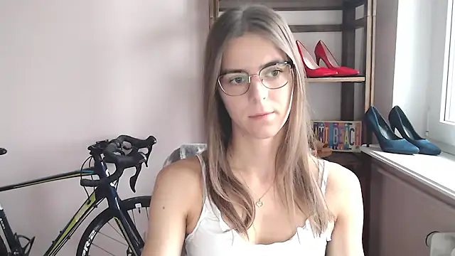 love megi online show from 04/25/26, 06:27