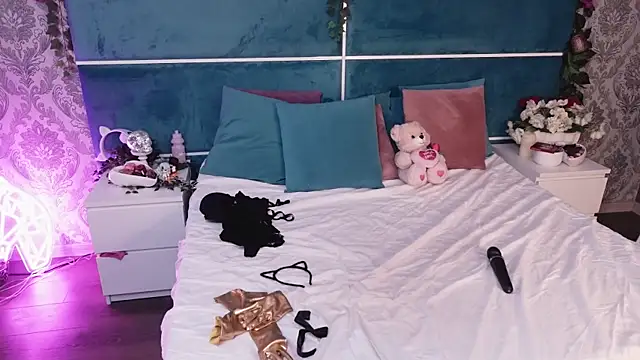 SunnyGlow online show from 10/05/25, 04:11